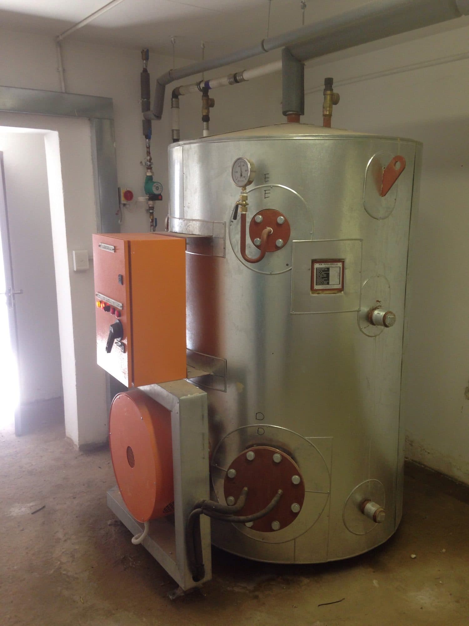 Large commercial geyser in a plant room
