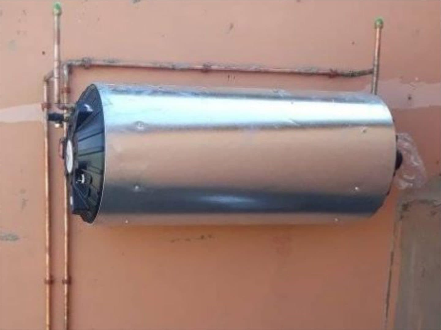 Horizontal geyser installed with new copper plumbing