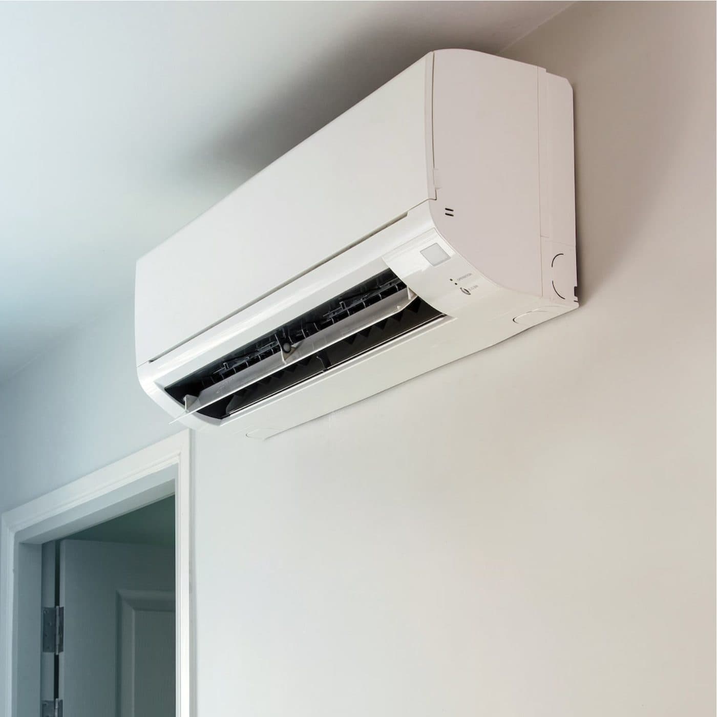 Wall-mounted split aircon indoor unit